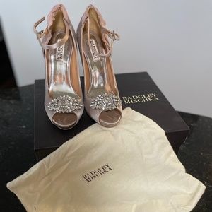 Badgley Mischka Blush Pumps